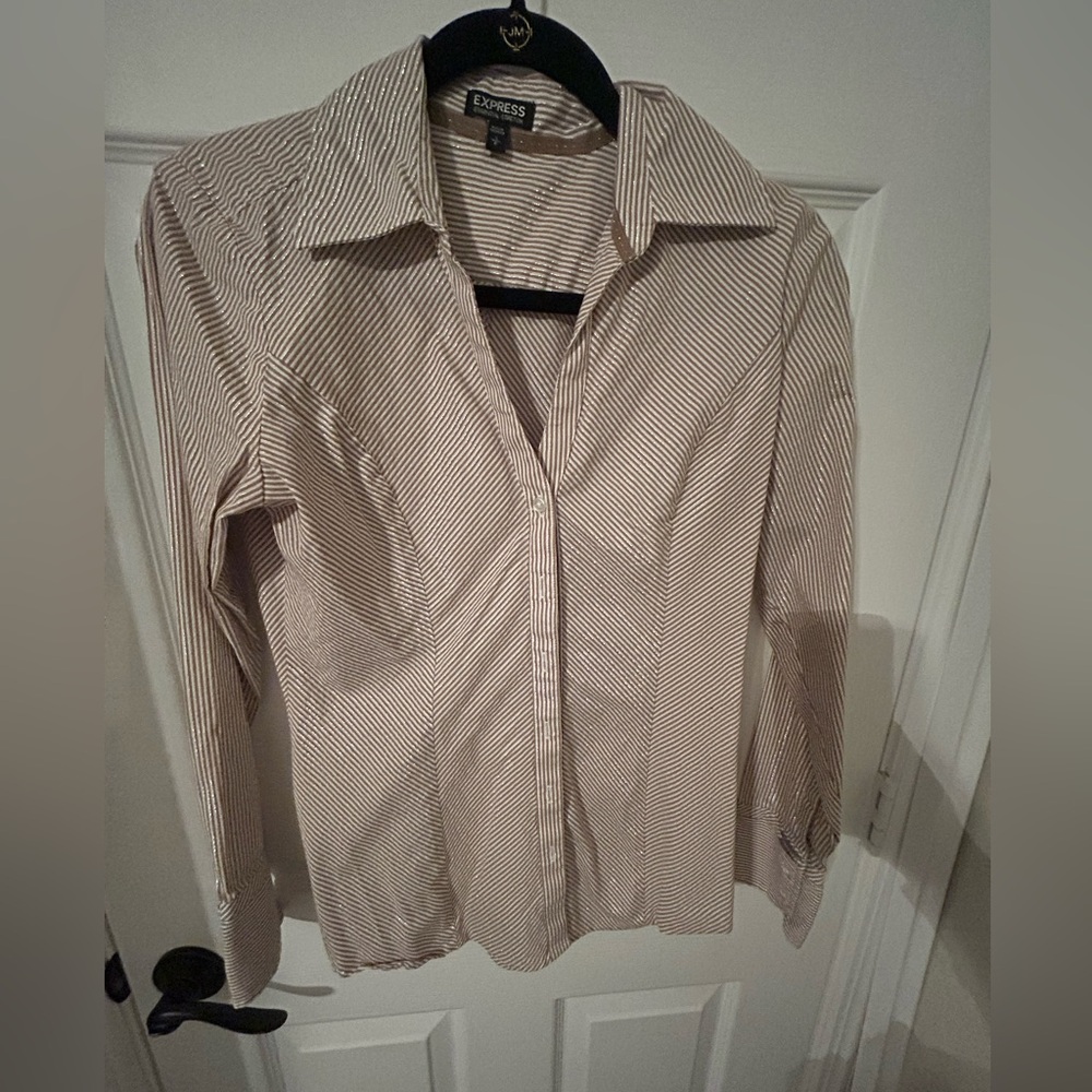 Express Essential Stretch Beige Striped Shirt with shiny gold accents.